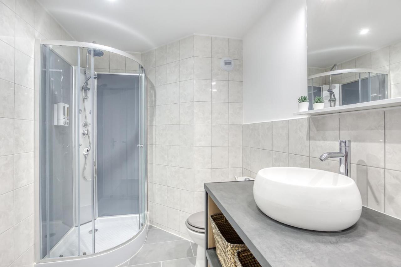 J-Mo Home - Magny - Moderne Et Chaleureux Exterior photo
